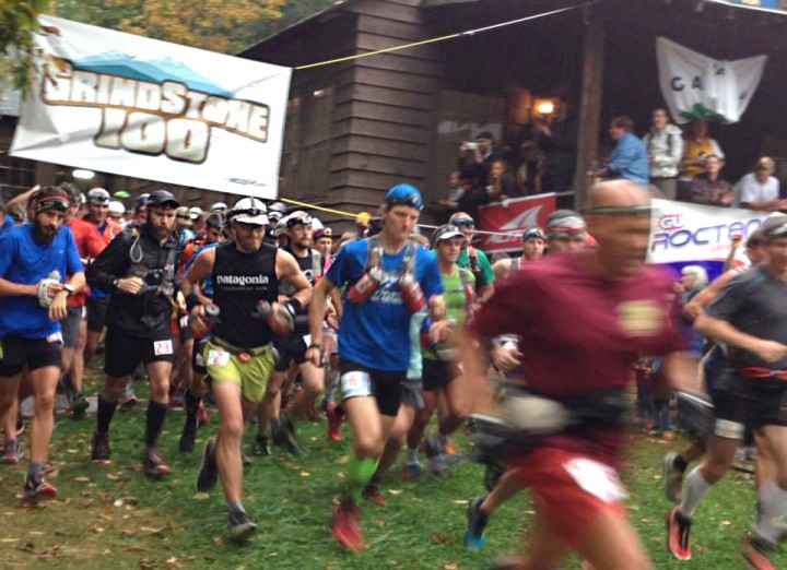 Friday at 6pm and we're off in the fall drizzle. Photo by Leon Lutz.