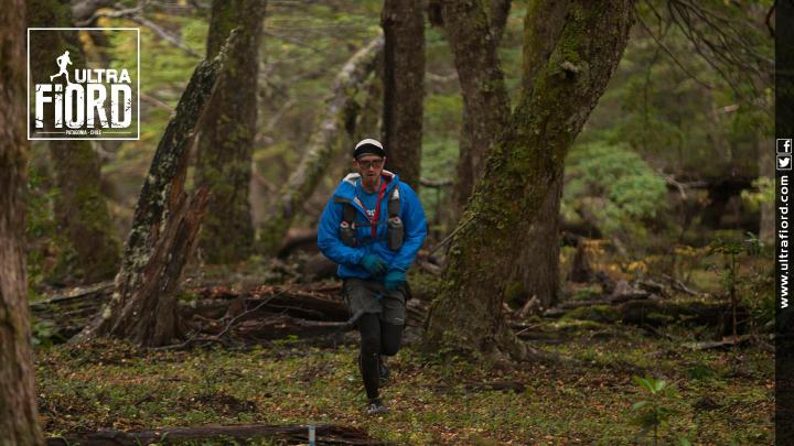 Coming through the beech forest after descending off the high point of the course. Photo by Ultra Fiord.